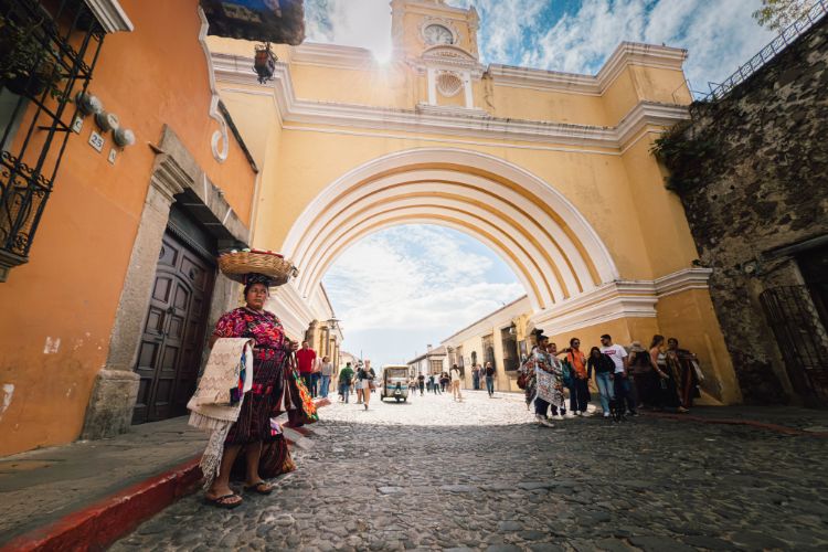 Sander Hupkes Art in Antigua Guatemala