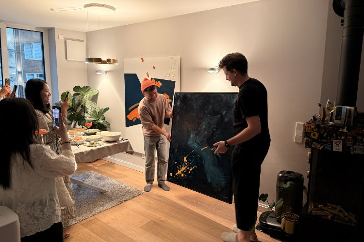 Kunstwerk onthulling Horizon Dusseldorf