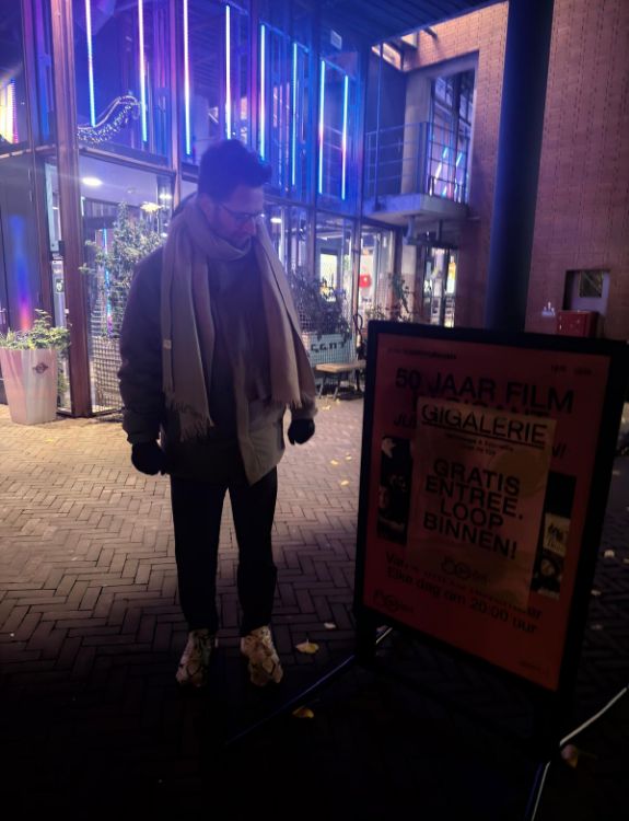 Sander Hupkes bij de opening van GIGALERIE 50 jaar GIGANT Apeldoorn