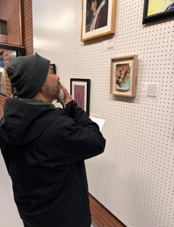 Randy Gasper bij de opening van GIGALERIE 50 jaar GIGANT Apeldoorn